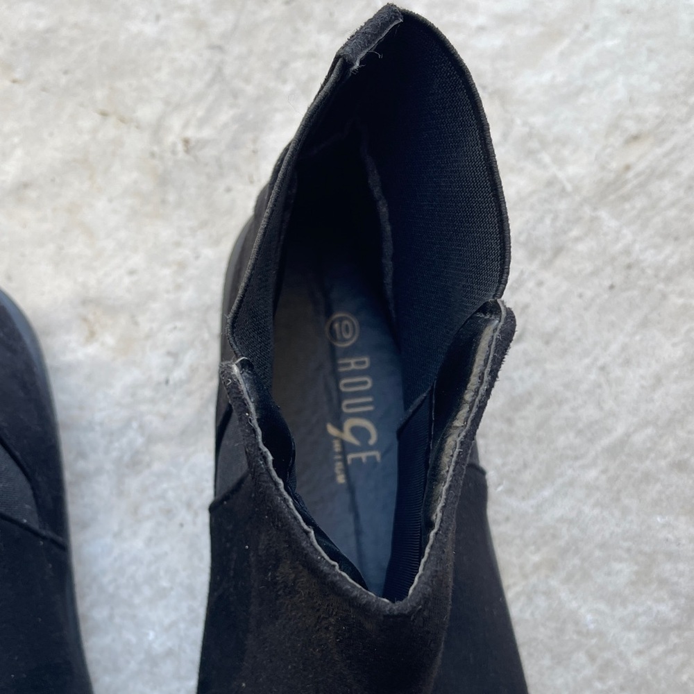 Rouge Helium Elegant Black Ankle Boots - Picture 2 of 3